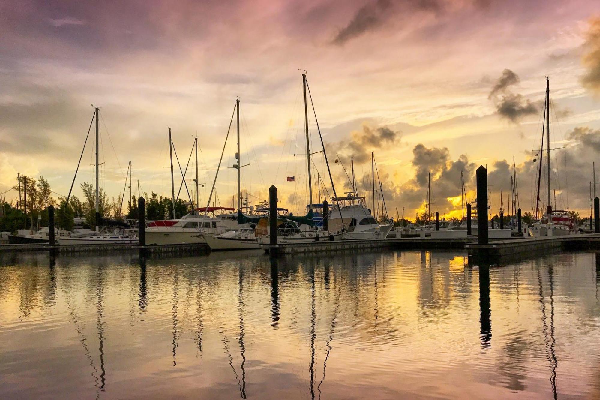 Sunrise Suites - Sea Breeze Suite 101 Key West Room photo