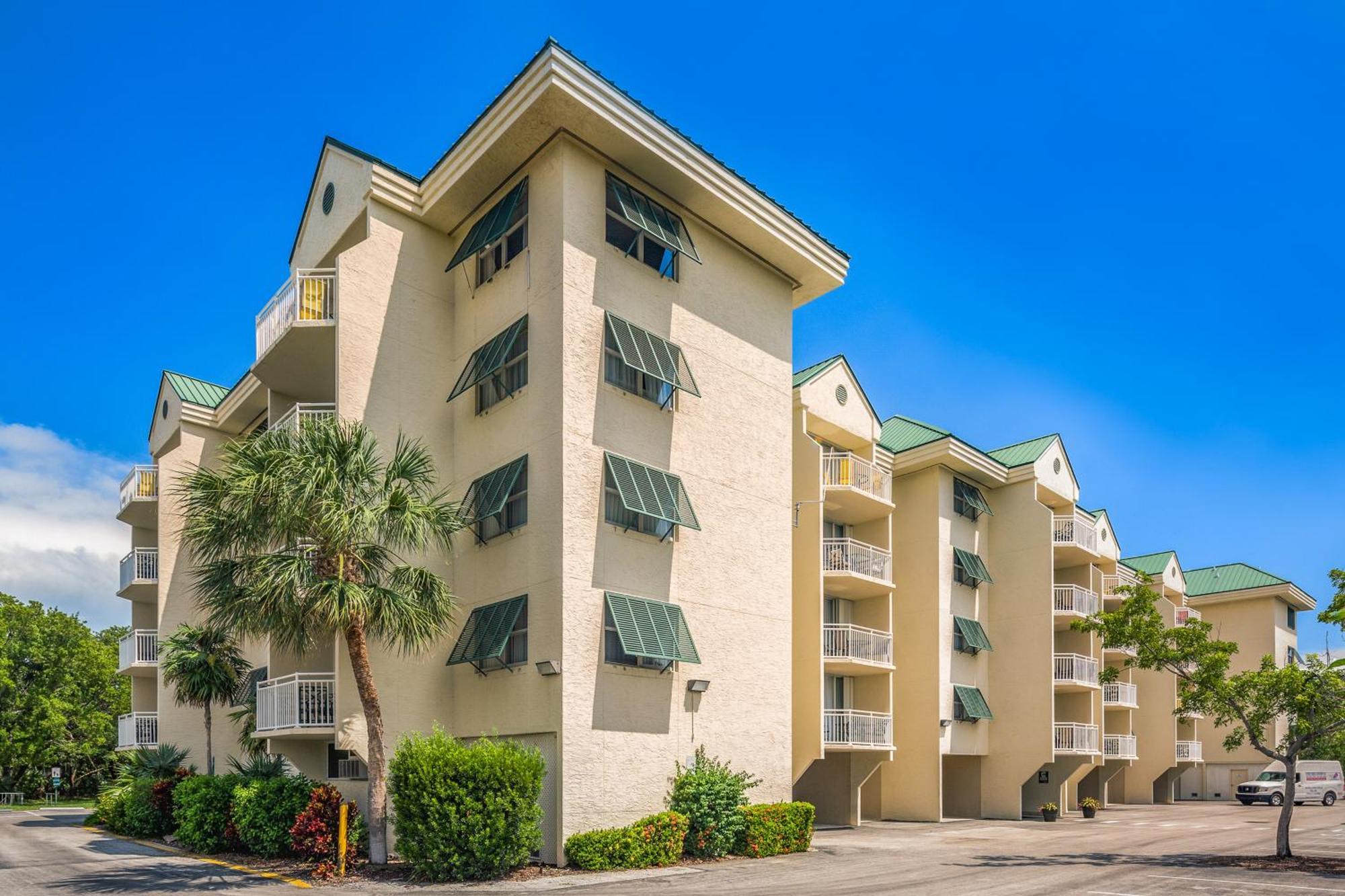 Sunrise Suites - Sea Breeze Suite 101 Key West Room photo