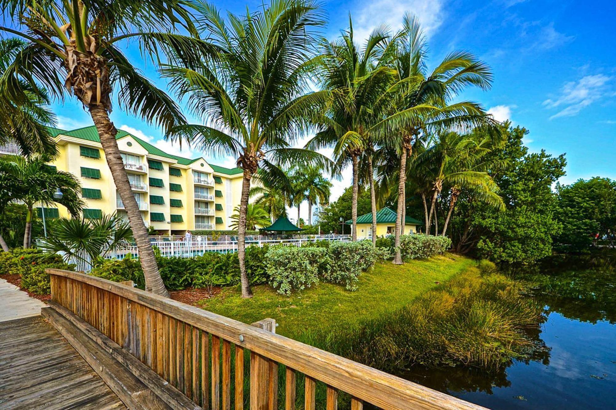 Sunrise Suites - Sea Breeze Suite 101 Key West Room photo