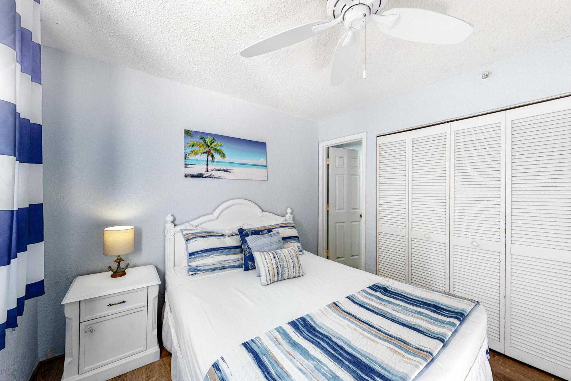 Sunrise Suites - Sea Breeze Suite 101 Key West Room photo