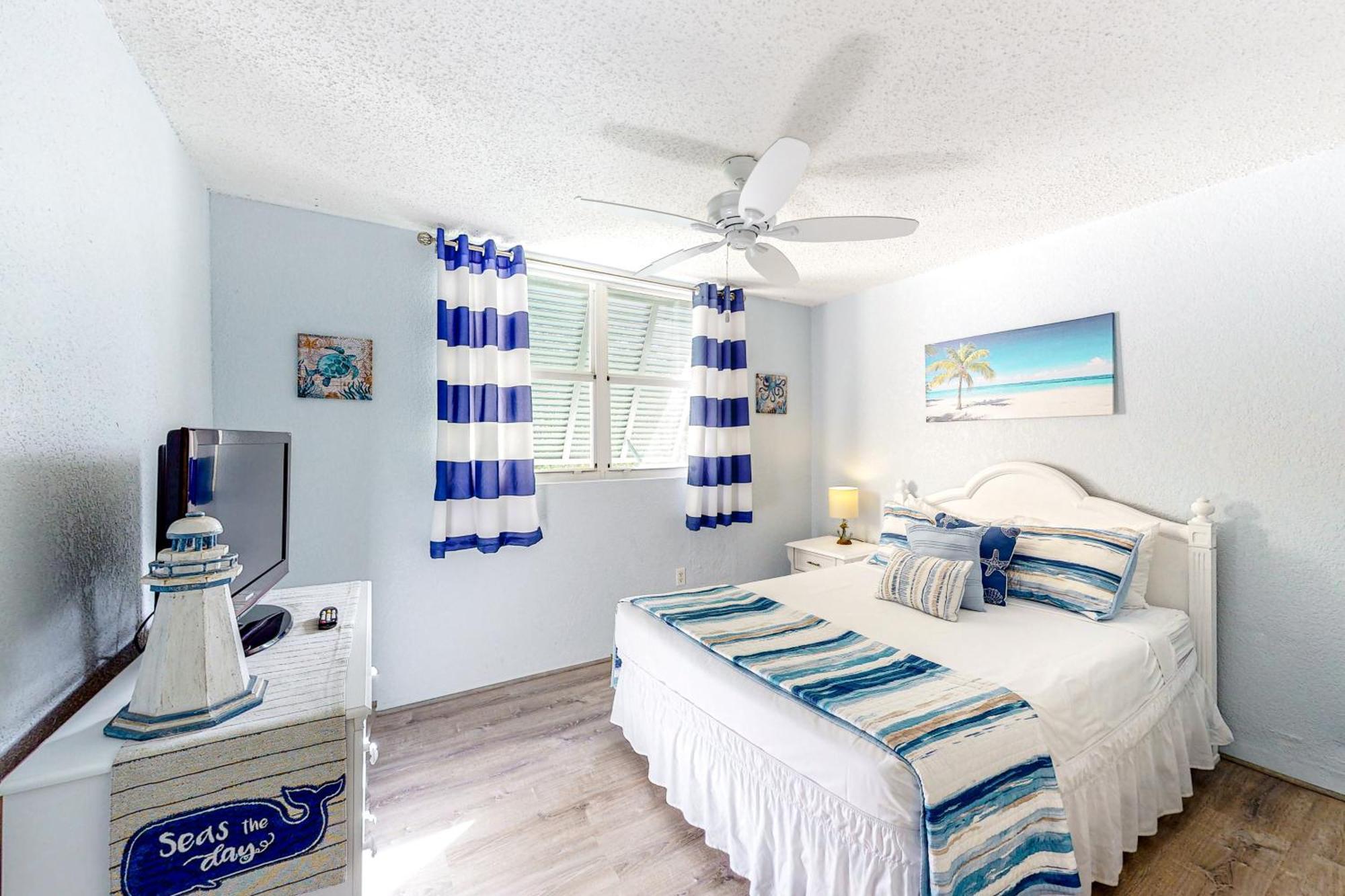 Sunrise Suites - Sea Breeze Suite 101 Key West Room photo